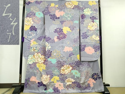 平和屋本店●極上　創業460年・千總　振袖　駒刺繍　舞花文　金彩　銀通し地　高島屋扱い　逸品　DZAB6726kh6