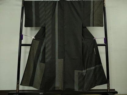 平和屋本店●極上　男性　二代目 川村久太郎　本場縞大島紬　キングサイズ　黒地　逸品　DZAB6816kh6