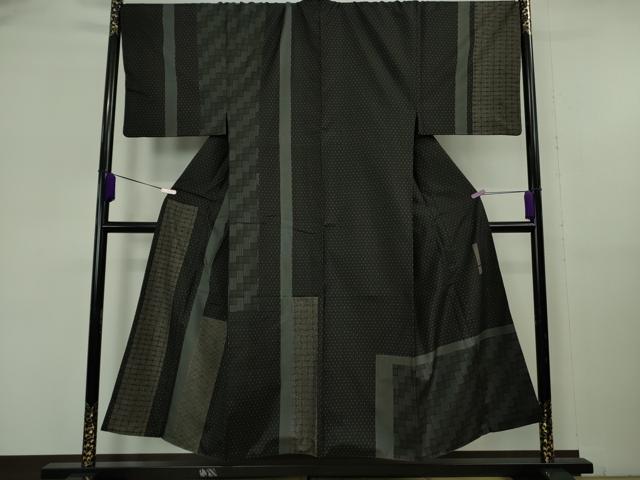 平和屋本店●極上　男性　二代目 川村久太郎　本場縞大島紬　キングサイズ　黒地　逸品　DZAB6816kh6