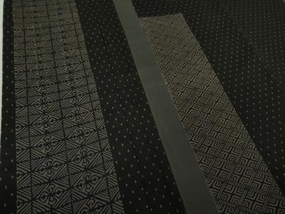 平和屋本店●極上　男性　二代目 川村久太郎　本場縞大島紬　キングサイズ　黒地　逸品　DZAB6816kh6