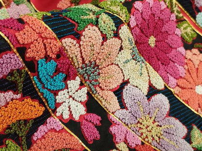 平和屋本店●極上　中国三大刺繍 相良刺繍 色打掛 お引きずり 和装 婚礼 結婚式 花嫁　駒刺繍　束ね熨斗鳳凰花車　金糸　逸品　DZAB6850kh6