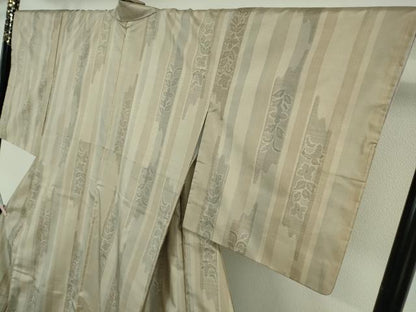 平和屋本店●極上　東郷織物謹製　永江明夫　手織　本場大島紬　草木染　160亀甲　草花間道　亜麻色地　証紙付き　逸品　DZAB6953kh6