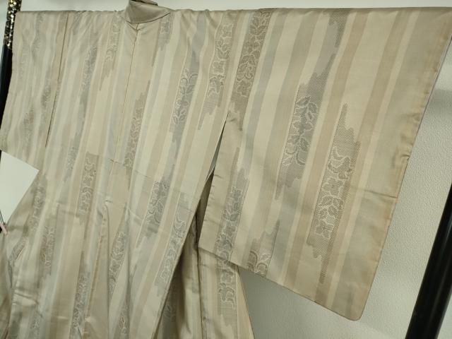 平和屋本店●極上　東郷織物謹製　永江明夫　手織　本場大島紬　草木染　160亀甲　草花間道　亜麻色地　証紙付き　逸品　DZAB6953kh6