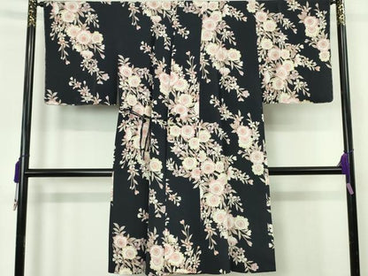 平和屋本店∞極上　道中着　ロング丈　枝垂れ桜　濃紺地　鬼しぼ縮緬　反端付き　逸品　未使用　DZAB6984kh6