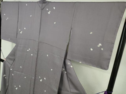 平和屋本店●極上　創業200年・7代目永治屋清左衛門　小紋　唐織　舞桜　花弁　鳩羽色地　鈴乃屋扱い　逸品　未使用　DZAB7031kh6