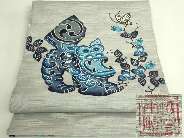 平和屋本店●最高級　城間栄順　本場琉球紅型　藍型　八寸名古屋帯　シーサー　灰色地　逸品　DZAB7108kh6