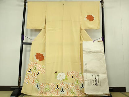 平和屋本店●極上　銀座　志ま亀　訪問着　牡丹　毘沙門亀甲　淡黄色地　金彩　たとう紙付き　逸品　DZAB7155kh6