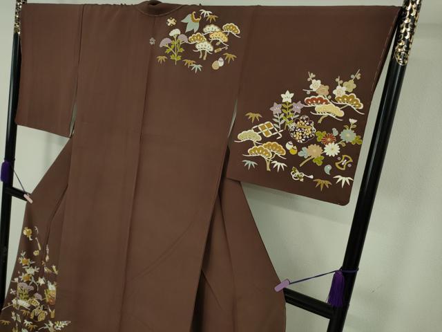 平和屋本店●極上　銀座　志ま亀　訪問着　駒刺繍　宝尽くし　黒鳶色地　金彩　ロング丈　たとう紙付き　逸品　未使用　DZAB7195kh6