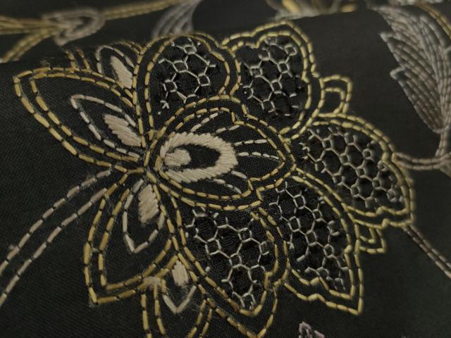 平和屋本店●極上　中国三大刺繍　スワトウ刺繍　汕頭刺繍　刺し子　総刺繍　本場縞大島紬　更紗花文　黒地　逸品　DZAB7205kh6