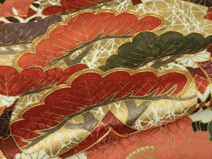 平和屋本店●極上　皇室献上作家　藤井寛　振袖　駒刺繍　雲取り吉祥花松文　黒紅色地　金彩　逸品　DZAB7242kh6