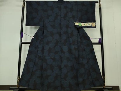 平和屋着物▽極上　本場結城紬　重要無形文化財　単衣　奥順謹製　100亀甲　雪輪重ね　濃紺地　証紙付き　逸品　未使用　DZAB7351kh6