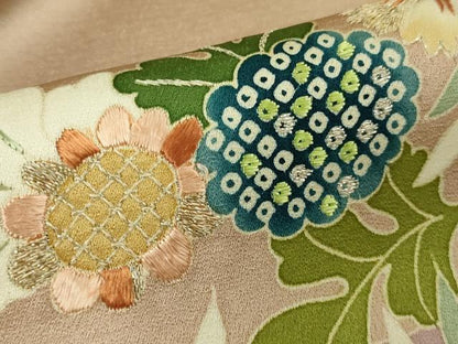 平和屋本店●極上　野口彦太郎　大彦三代目　江戸染繍友禅　色留袖　駒刺繍　束ね熨斗花文　白茶色地　金糸　逸品　DZAB7361kh6