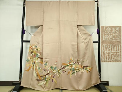 平和屋本店●極上　野口彦太郎　大彦三代目　江戸染繍友禅　色留袖　駒刺繍　束ね熨斗花文　白茶色地　金糸　逸品　DZAB7361kh6
