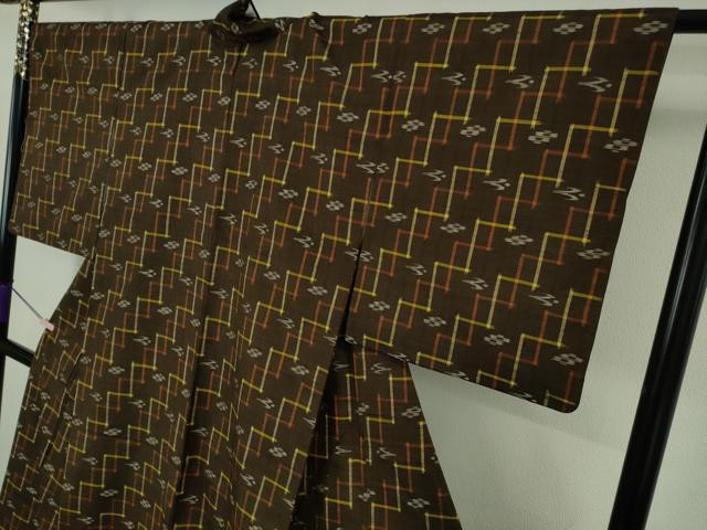 平和屋着物●極上　本場琉球絣　手おり　大城誠光作　紬　証紙付き　逸品　DZAB7366kh6