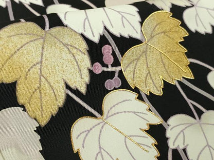 平和屋本店●極上　訪問着　作家物　駒刺繍　蔦の葉文　黒地　金彩　染の近江謹製　逸品　DZAB7376kh6