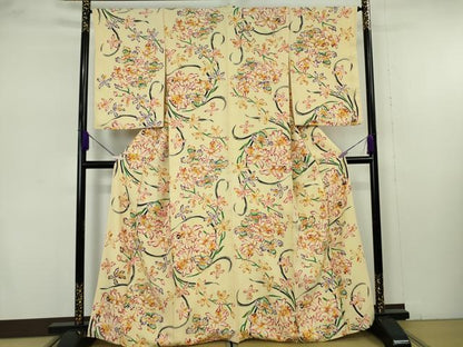 平和屋本店●超希少　染彩芸術の巨匠　皆川月華　ろうけつ染　小紋　刺繍　花唐草文　砥粉色地　金糸　逸品　DZAB7377kh6