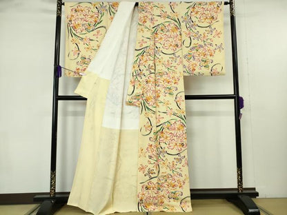 平和屋本店●超希少　染彩芸術の巨匠　皆川月華　ろうけつ染　小紋　刺繍　花唐草文　砥粉色地　金糸　逸品　DZAB7377kh6