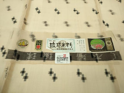 平和屋着物＊極上　夏物　本場琉球絣　夏琉球　知念春作　手おり　証紙付き　逸品　未使用　DZAB7405kh6