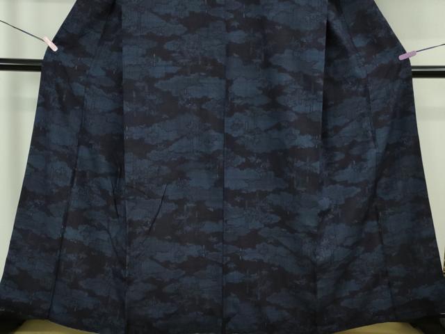 平和屋本店●極上　人間国宝 田中林次　本場結城紬 重要無形文化財　100亀甲　雲取り笹竹文　濃紺地　保証書・証紙付き　逸品　DZAB7412kh6