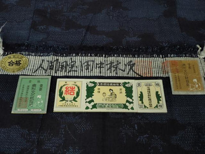 平和屋本店●極上　人間国宝 田中林次　本場結城紬 重要無形文化財　100亀甲　雲取り笹竹文　濃紺地　保証書・証紙付き　逸品　DZAB7412kh6