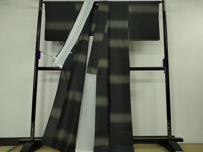平和屋着物＊極上　夏物　西陣　夏お召　手織　横段文　黒地　証紙付き　逸品　DZAB7603kh6