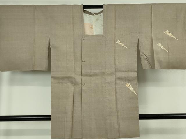平和屋着物∞極上　本場結城紬地　道行コート　ロング丈　駒刺繍　扇　空五倍子色地　金彩　逸品　DZAB7616kh6