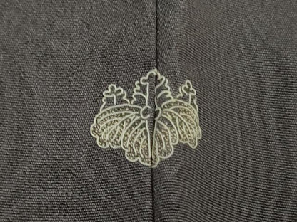 平和屋本店●極上　訪問着　刺繍　南天枝葉文　褐色地　金彩　逸品　DZAB7618kh6