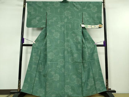 平和屋本店●極上　本場結城紬　重要無形文化財　100亀甲　飛び亀甲柄　花唐草文　木賊色地　証紙付き　逸品　DZAB7640kh6