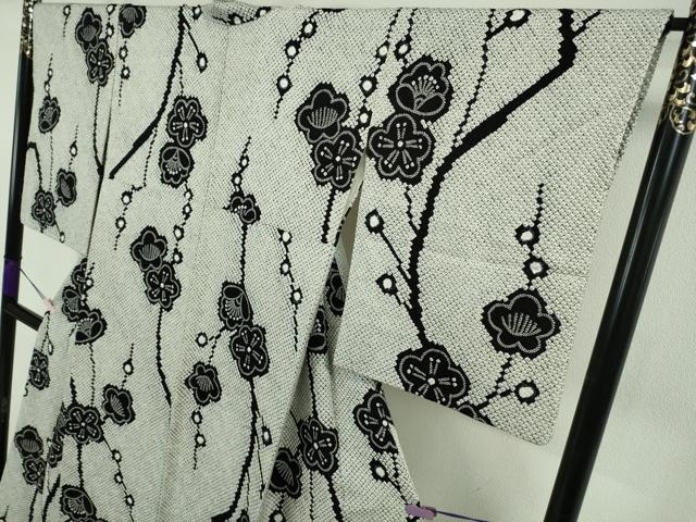 平和屋本店●極上　本疋田絞り　小紋　枝梅　白×黒　ほていや扱い　逸品　DZAB7683kh6