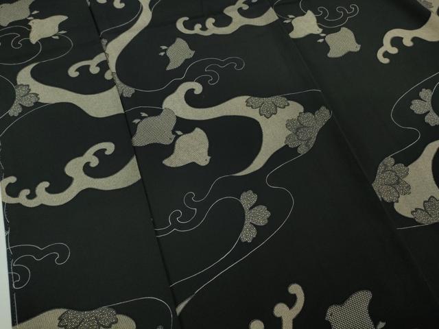 平和屋着物●極上　伝統工芸極型　小紋　立波に千鳥　舞桜　黒地　反端付き　逸品　未使用　DZAB7713kh6