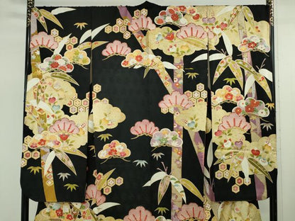 平和屋着物●極上　振袖　駒刺繍　松竹吉祥花文　黒地　金彩　逸品　DZAB7719kh6