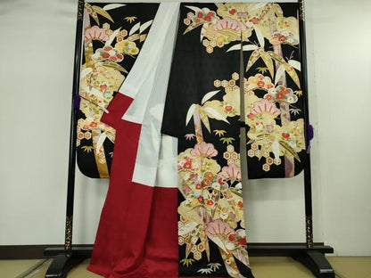 平和屋着物●極上　振袖　駒刺繍　松竹吉祥花文　黒地　金彩　逸品　DZAB7719kh6