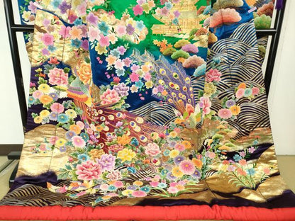 平和屋本店●極上　色打掛　和装 婚礼 結婚式 花嫁 神社挙式 相良刺繍 駒刺繍 鴛鴦　孔雀　軍鶏　鳳凰　暈し染め　金糸　逸品　DZAB7748kh6