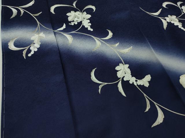 平和屋本店●極上　訪問着　総刺繍　葡萄唐草文　鉄紺色地　暈し染め　銀糸　逸品　未使用　DZAB7880kh6