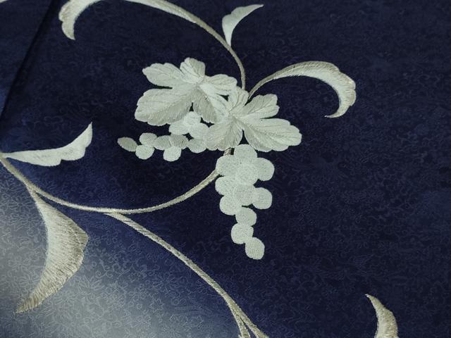 平和屋本店●極上　訪問着　総刺繍　葡萄唐草文　鉄紺色地　暈し染め　銀糸　逸品　未使用　DZAB7880kh6
