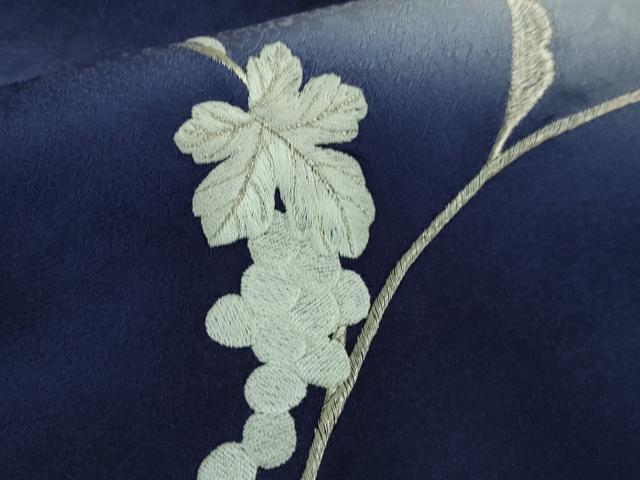 平和屋本店●極上　訪問着　総刺繍　葡萄唐草文　鉄紺色地　暈し染め　銀糸　逸品　未使用　DZAB7880kh6