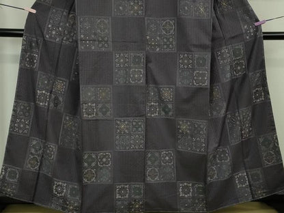 平和屋本店●極上　中国三大刺繍　スワトウ刺繍　汕頭刺繍　総刺繍　本場縞大島紬　市松花文　藤煤竹色地　逸品　未使用　DZAB7903kh6