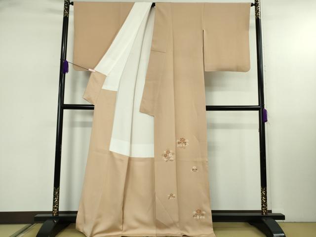 平和屋本店●極上　京都老舗銘店・に志田　訪問着　刺繍　草花　伽羅色地　金糸　たとう紙付き　逸品　DZAB7930kh6