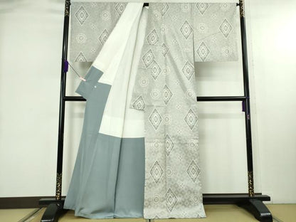 平和屋本店●希少　現代龍郷　龍郷絣　本場大島紬　白大島　7マルキ　真白　大島紬美幸謹製　松屋百貨店扱い　証紙付き　逸品　DZAB7938kh6