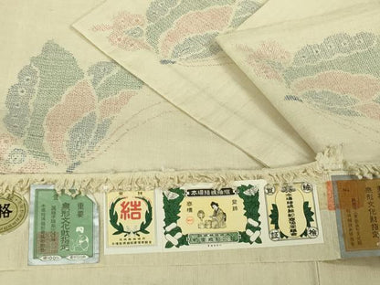 平和屋本店●極上　本場結城紬 重要無形文化財 100亀甲 飛び亀甲柄 奥順謹製　舞蝶文　薄い蒸栗色地　証紙付き　逸品　未使用　DZAB7945kh6