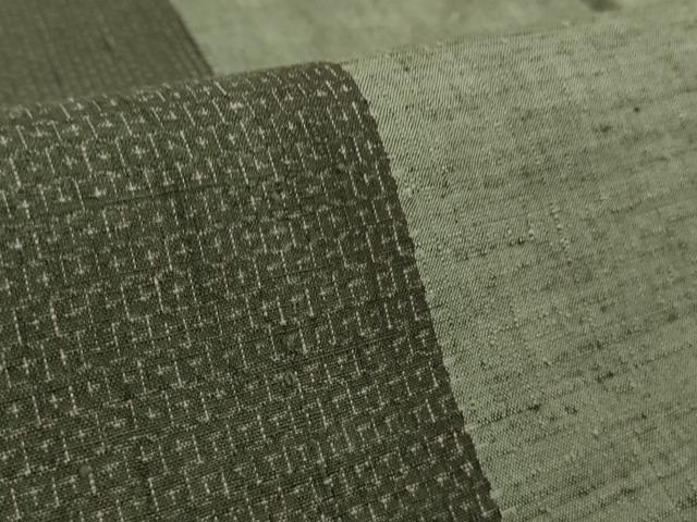 平和屋本店●極上　本場結城紬　重要無形文化財　80亀甲　奥順謹製　灰汁色地　証紙付き　逸品　未使用　DZAB7983kh6
