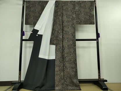 平和屋本店●極上　本場大島紬　古代染色純泥染　割り込み絣　入来玄彩　切嵌名物裂　カネトク謹製　証紙付き　逸品　DZAB8134kh6