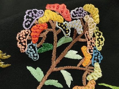 平和屋本店●極上 相良刺繍 総刺繍 お引きずり・引き振袖 結婚式 舞妓 芸妓 芸者 群鶴花文 黒地　金糸　仮絵羽　逸品　未使用　DZAB8183kh6