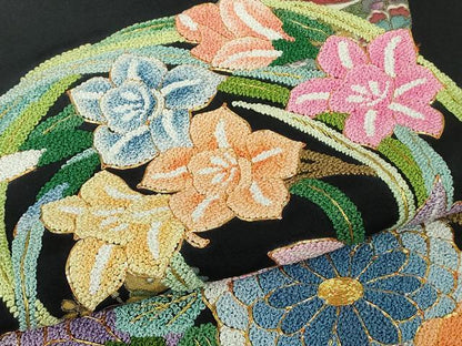 平和屋本店●極上 相良刺繍 お引きずり・引き振袖 結婚式 舞妓 芸妓 芸者 衣装 駒刺繍 花丸文 黒地 金糸 仮絵羽 逸品 未使用 DZAB8184kh6