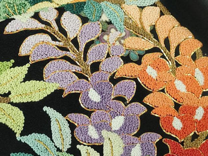 平和屋本店●極上 相良刺繍 お引きずり・引き振袖 結婚式 舞妓 芸妓 芸者 衣装 駒刺繍 花丸文 黒地 金糸 仮絵羽 逸品 未使用 DZAB8184kh6