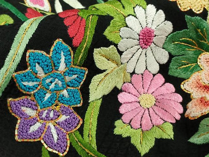 平和屋本店●極上 相良刺繍 総刺繍 お引きずり・引き振袖 結婚式 舞妓 芸妓 芸者 衣装 駒刺繍 花車 黒地 仮絵羽 逸品　未使用　DZAB8185kh6