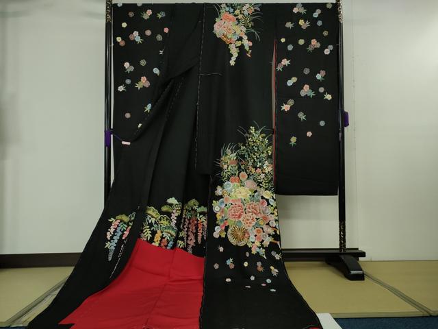 平和屋本店●極上 相良刺繍 総刺繍 お引きずり・引き振袖 結婚式 舞妓 芸妓 衣装 花車 松藤花房 黒地 金糸 仮絵羽 逸品 未使用 DZAB8188kh6