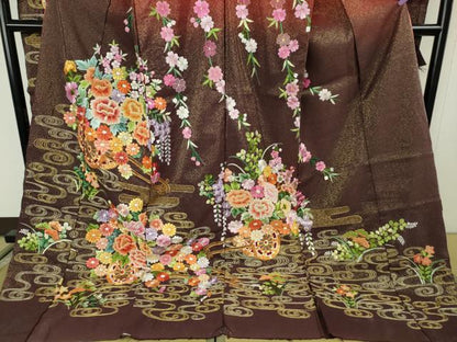 平和屋本店●極上 相良刺繍 総刺繍 お引きずり・引振袖 和装 結婚式 舞妓 芸妓 駒刺繍 花車 金糸 金通し地 仮絵羽 逸品 未使用 DZAB8197kh6