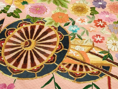平和屋本店●極上 相良刺繍 総刺繍 お引きずり・引き振袖 和装 結婚式 舞妓 芸妓 衣装 駒刺繍 花車 金糸 仮絵羽 逸品 未使用DZAB8199kh6
