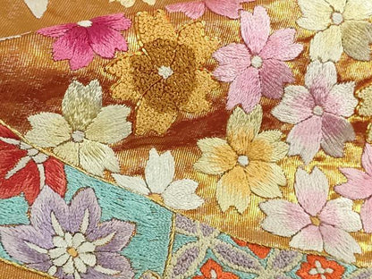 平和屋本店●極上　相良刺繍 総刺繍 色打掛 和装 婚礼 結婚式 花嫁 神社挙式 駒刺繍 花車 蔓帯飛鶴文 金糸 仮絵羽 逸品 未使用 DZAB8202kh6
